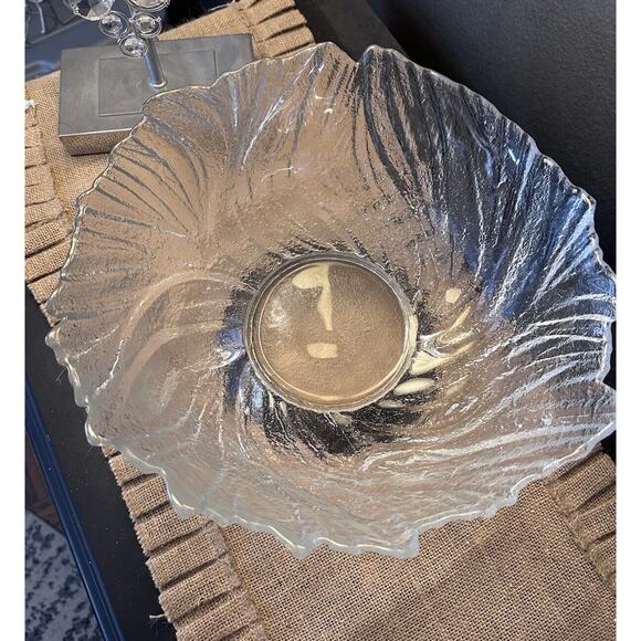 Vintage LARGE SALAD BOWL Leaf Textured Pattern Embossed Glass Silver Base Stand - Picture 3 of 5